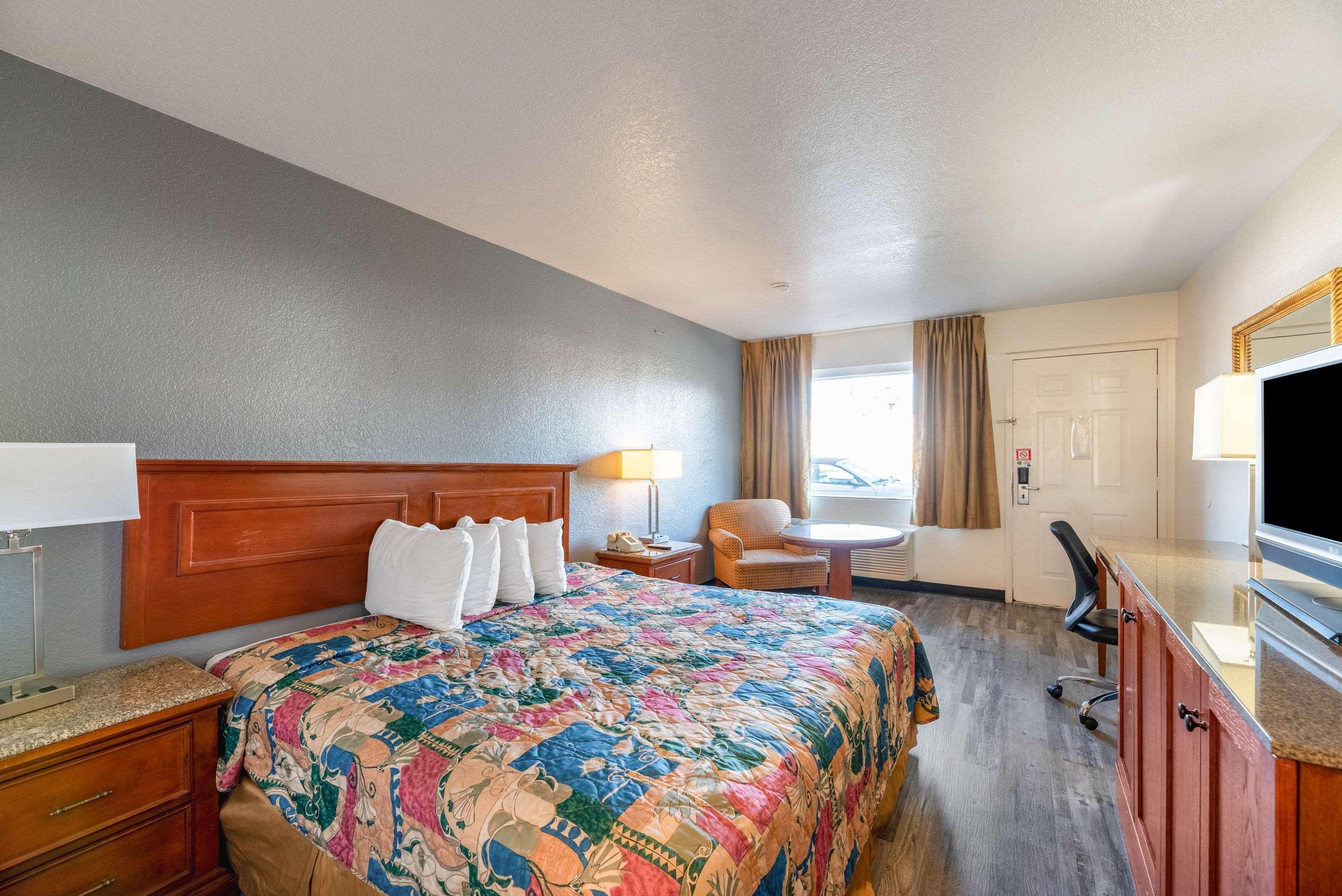 Econo Lodge Phoenix North I-17 Esterno foto