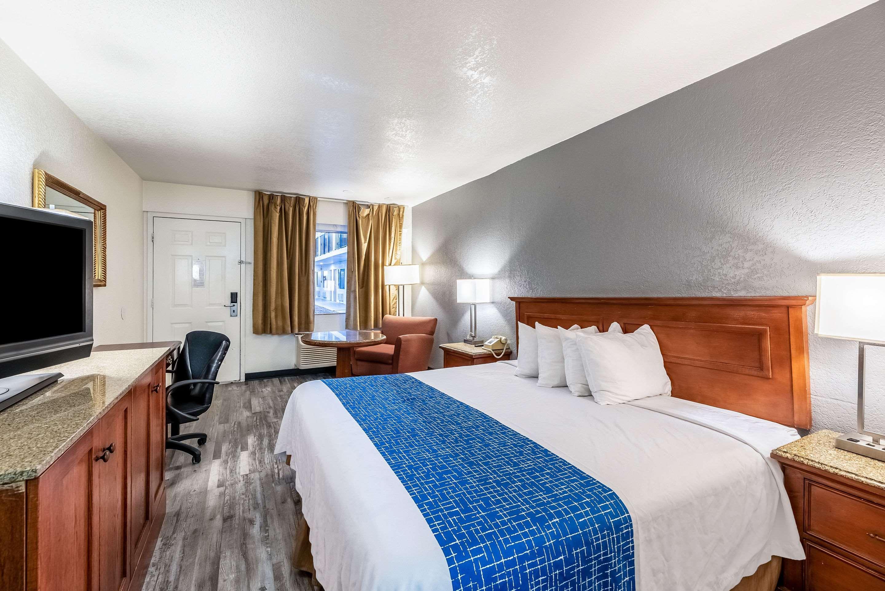 Econo Lodge Phoenix North I-17 Esterno foto