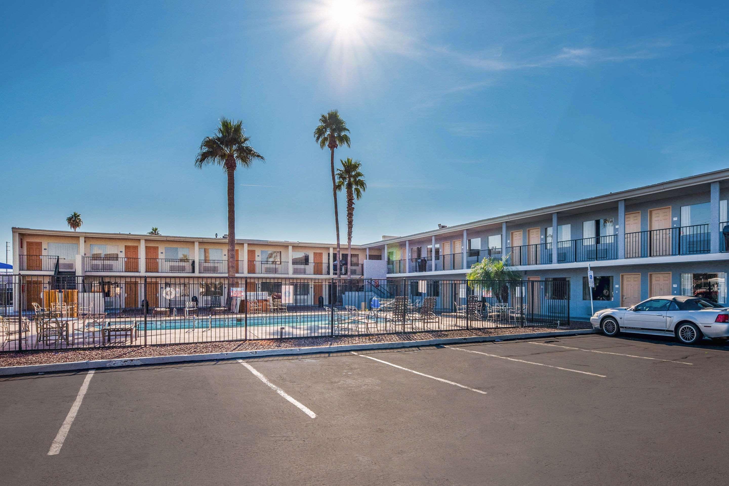 Econo Lodge Phoenix North I-17 Esterno foto