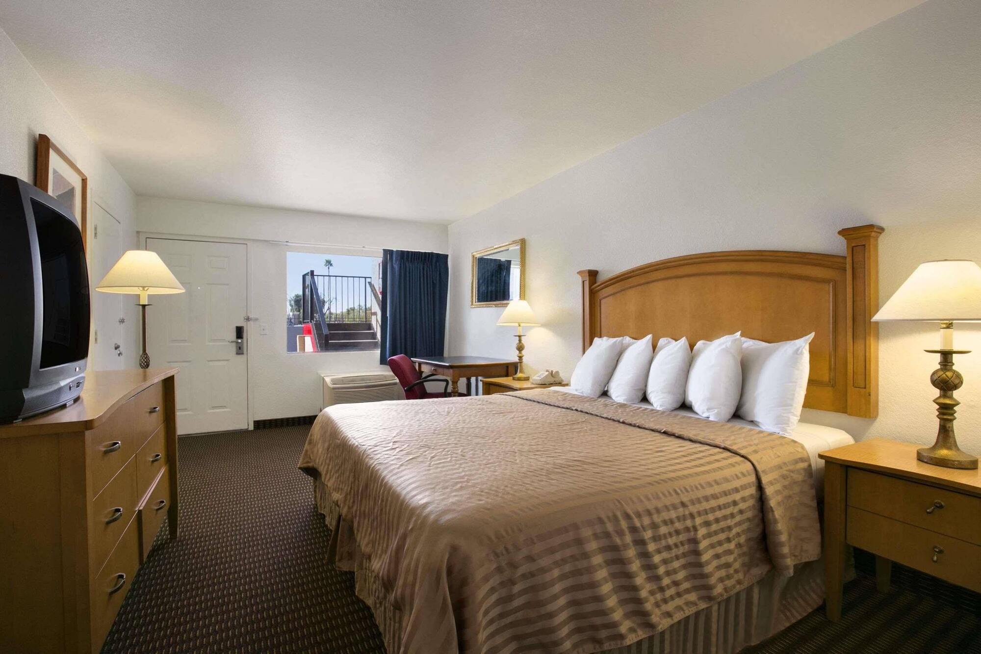 Econo Lodge Phoenix North I-17 Esterno foto