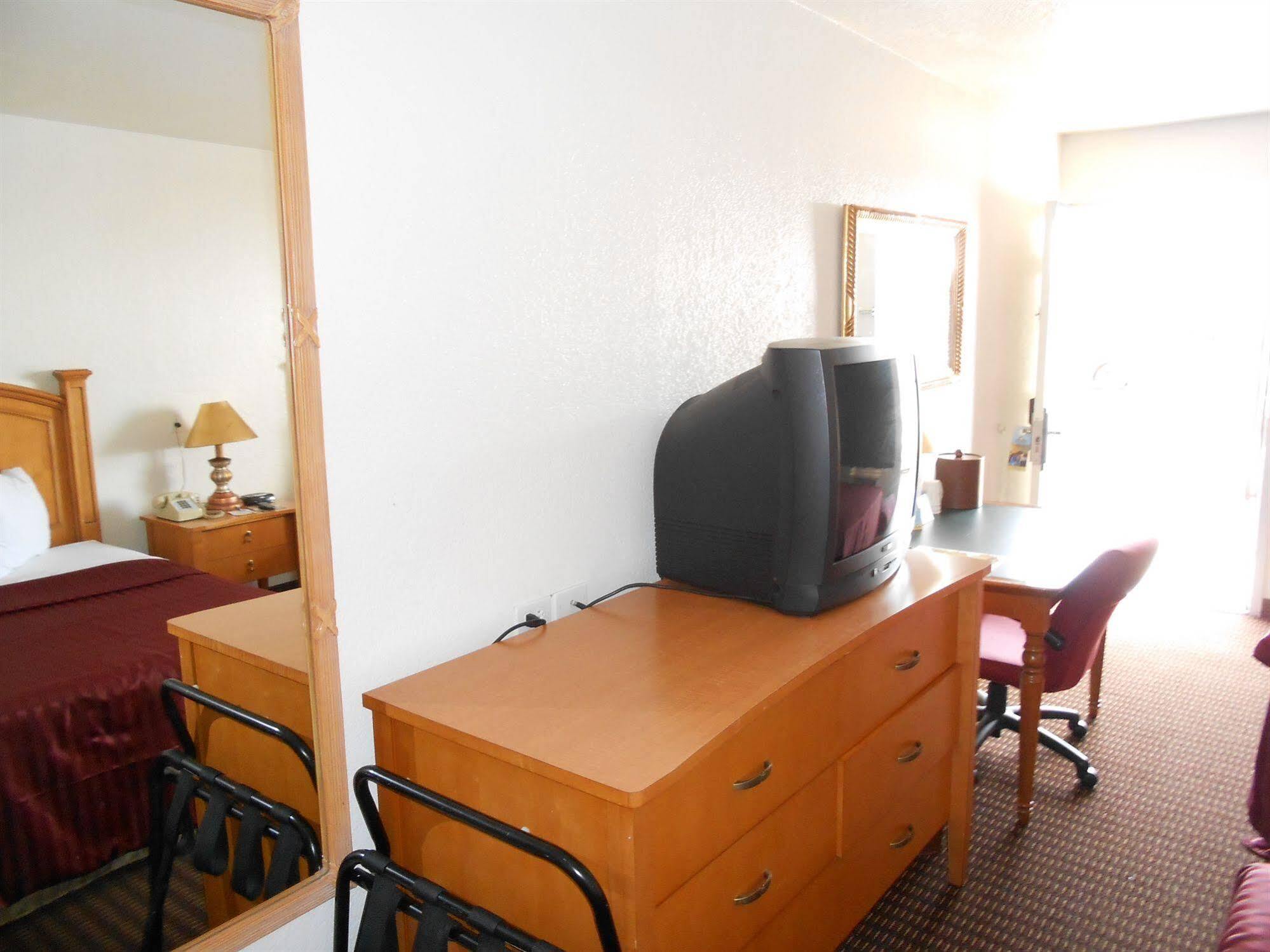 Econo Lodge Phoenix North I-17 Esterno foto