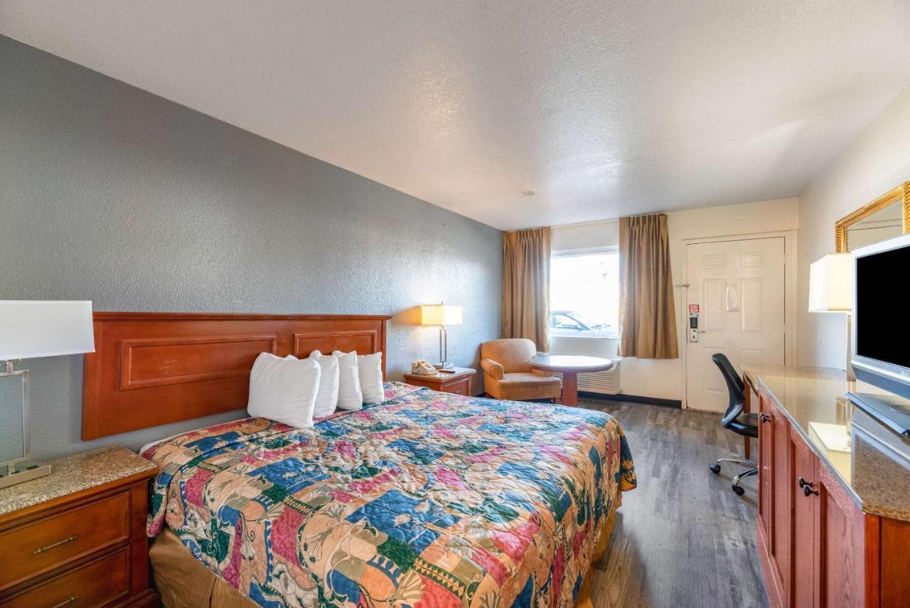 Econo Lodge Phoenix North I-17 Esterno foto